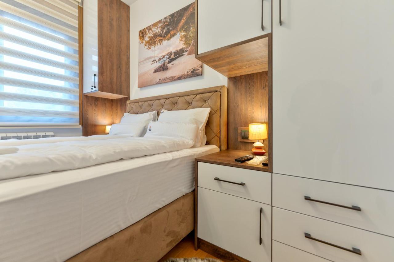 Aurora Lux 24 Daire *